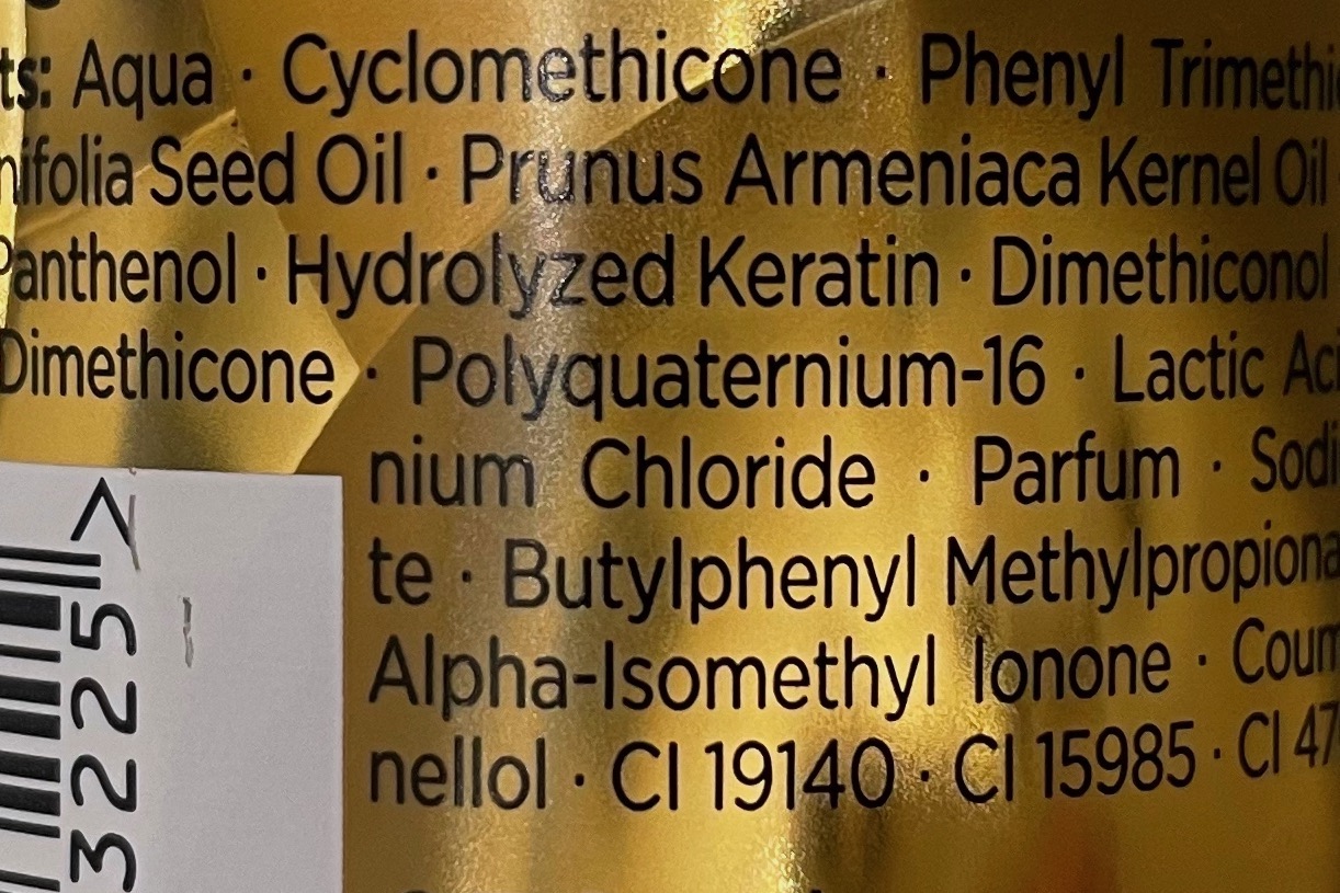 Zahlreiche Inhaltsstoffe sind benannt, zum beispiel Aqua, Cyclomethicone, Phenyl Trimethicone, Prunus Armeniaca Kernel Oil, Panthenol, Hydrolyzed Keratin, Dimethiconol, Dimethicone, Polyquaternium-16, Lactic Acid, Chloride, Parfum, Butylphenyl und mehr